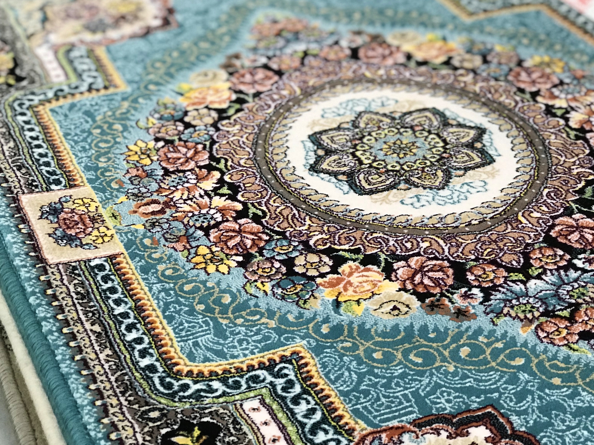 中東好きの旅人が語る、ペルシャ絨毯の麗しき世界！【冒険旅行記